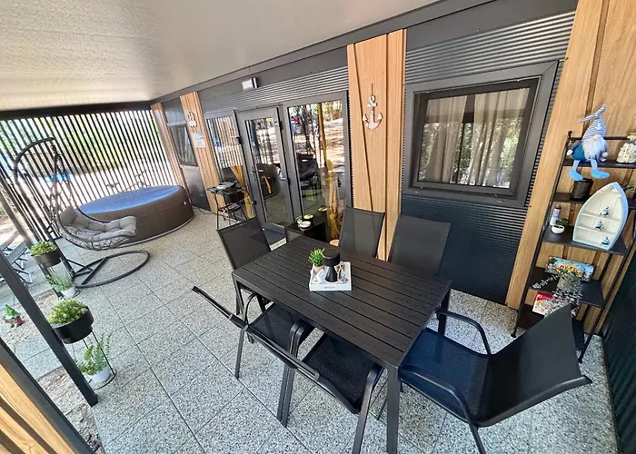 Tj Escape - Mobile Pakostane