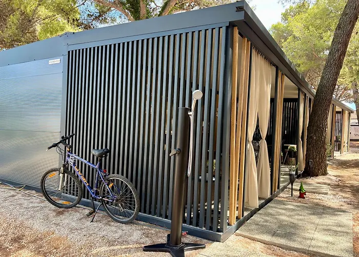 Kamp Tj Escape - Mobile Pakostane