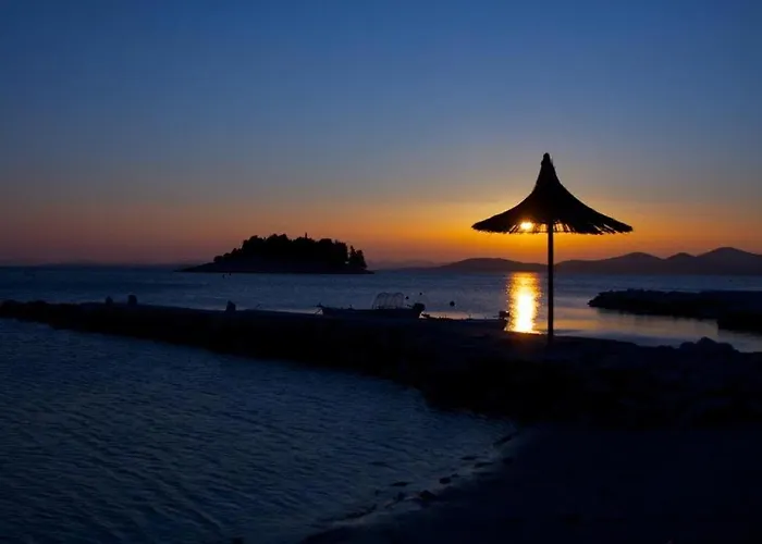 Kamp Tj Escape - Mobile *