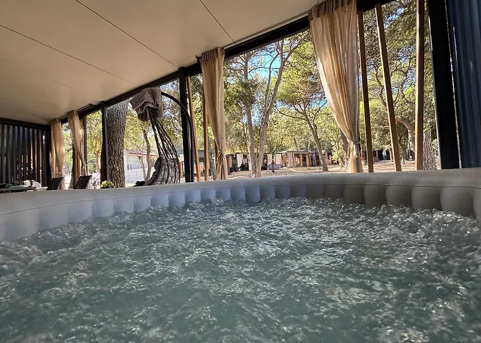 Tj Escape - Mobile Kamp *