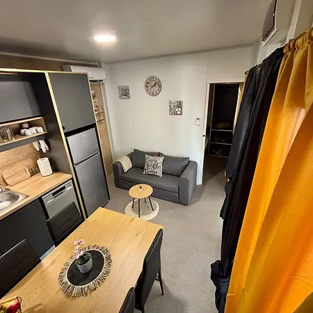 Tj Escape - Mobile * Пакоштане